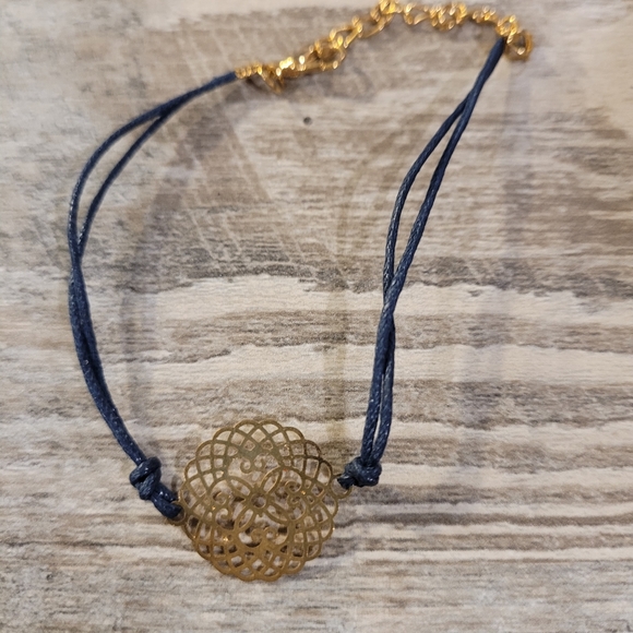 Bracelets - Picture 4 of 16